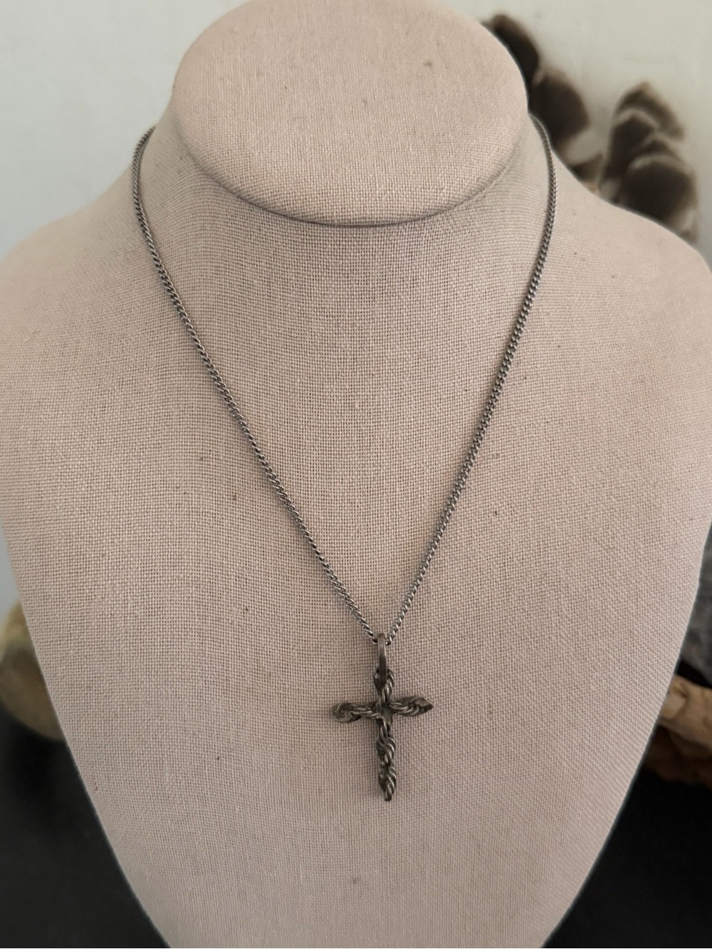 Vintage Sterling Silver Twisted Cross Pendant Necklace